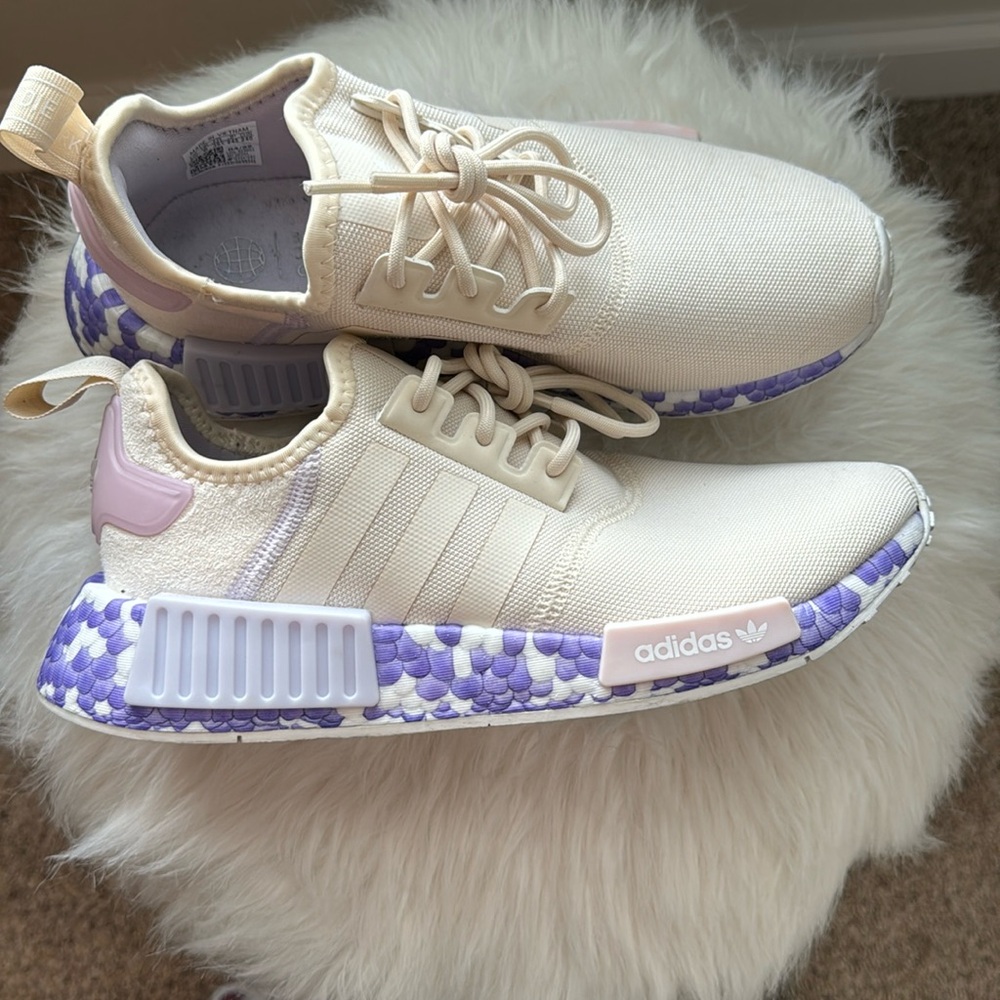 Women’s adidas 7.5